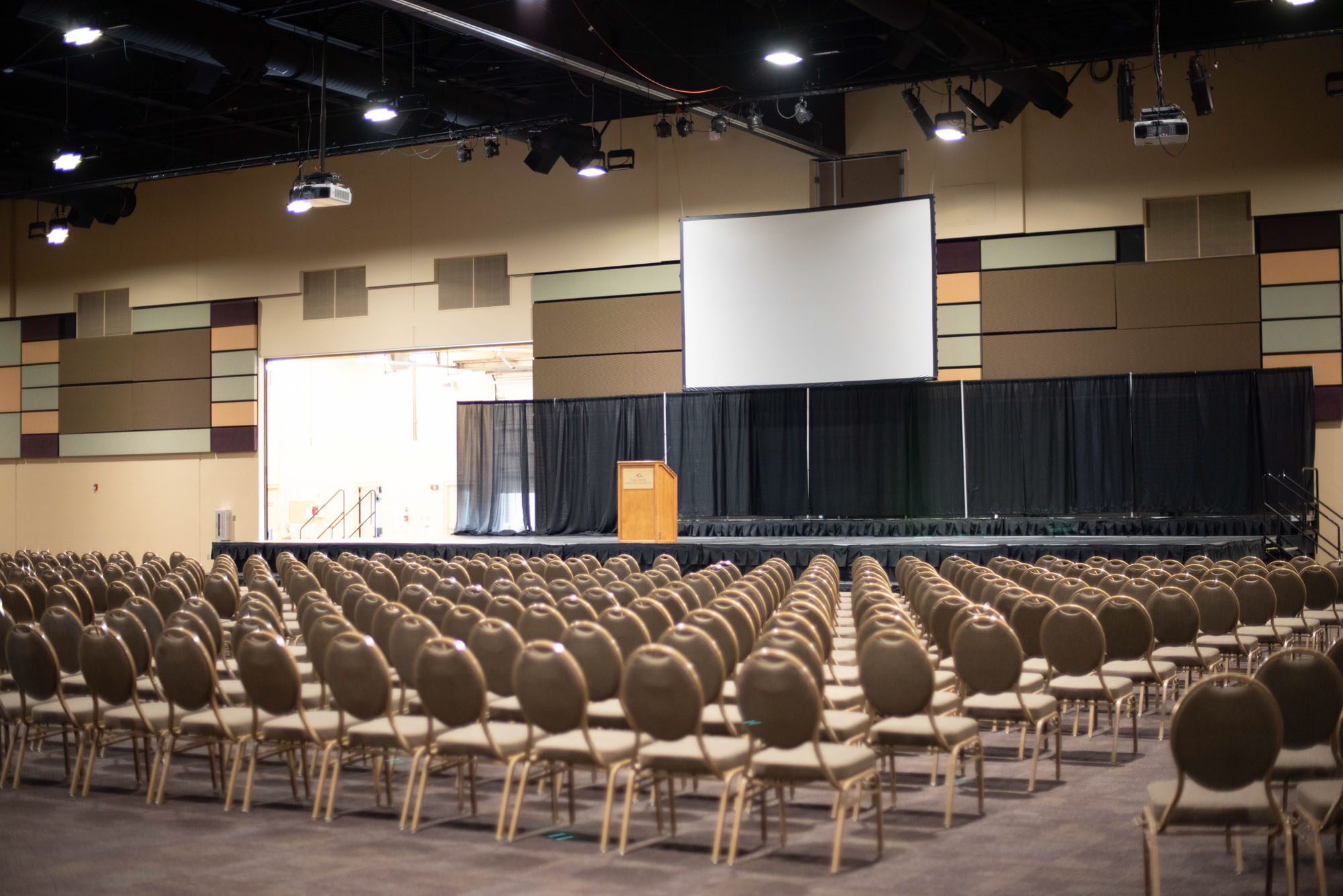 Three_Rivers_Convention_Center064